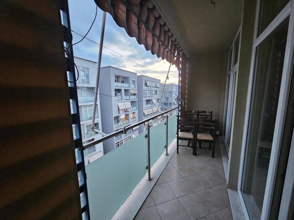 Pleasant Apartment With Free Dedicated Parking In Komuna E Parisit Tirana Exterior foto