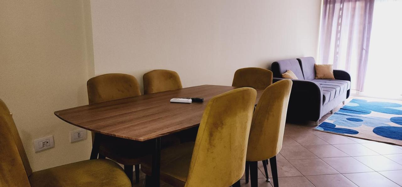 Pleasant Apartment With Free Dedicated Parking In Komuna E Parisit Tirana Exterior foto